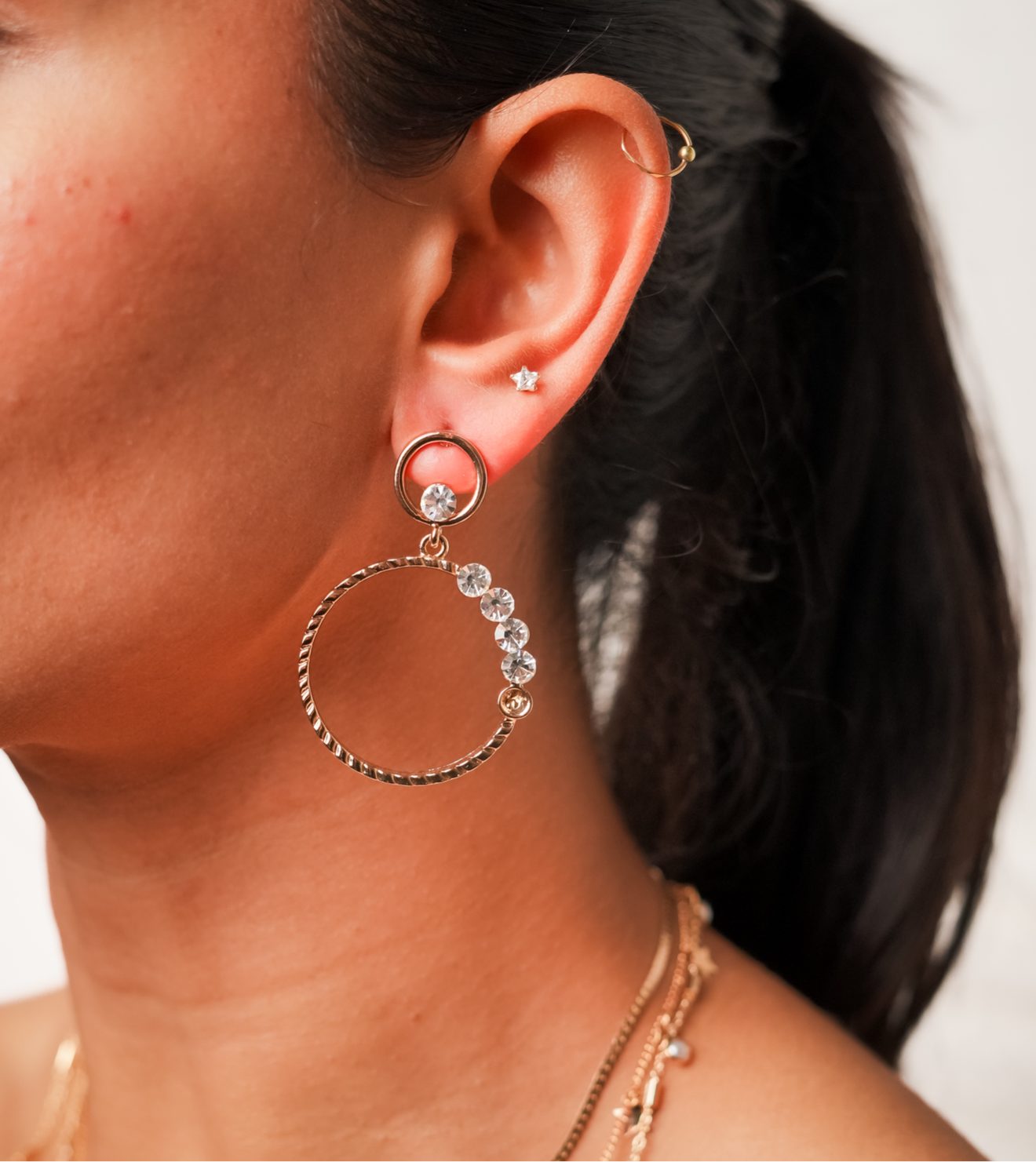 Chic Gold Hoop Earings