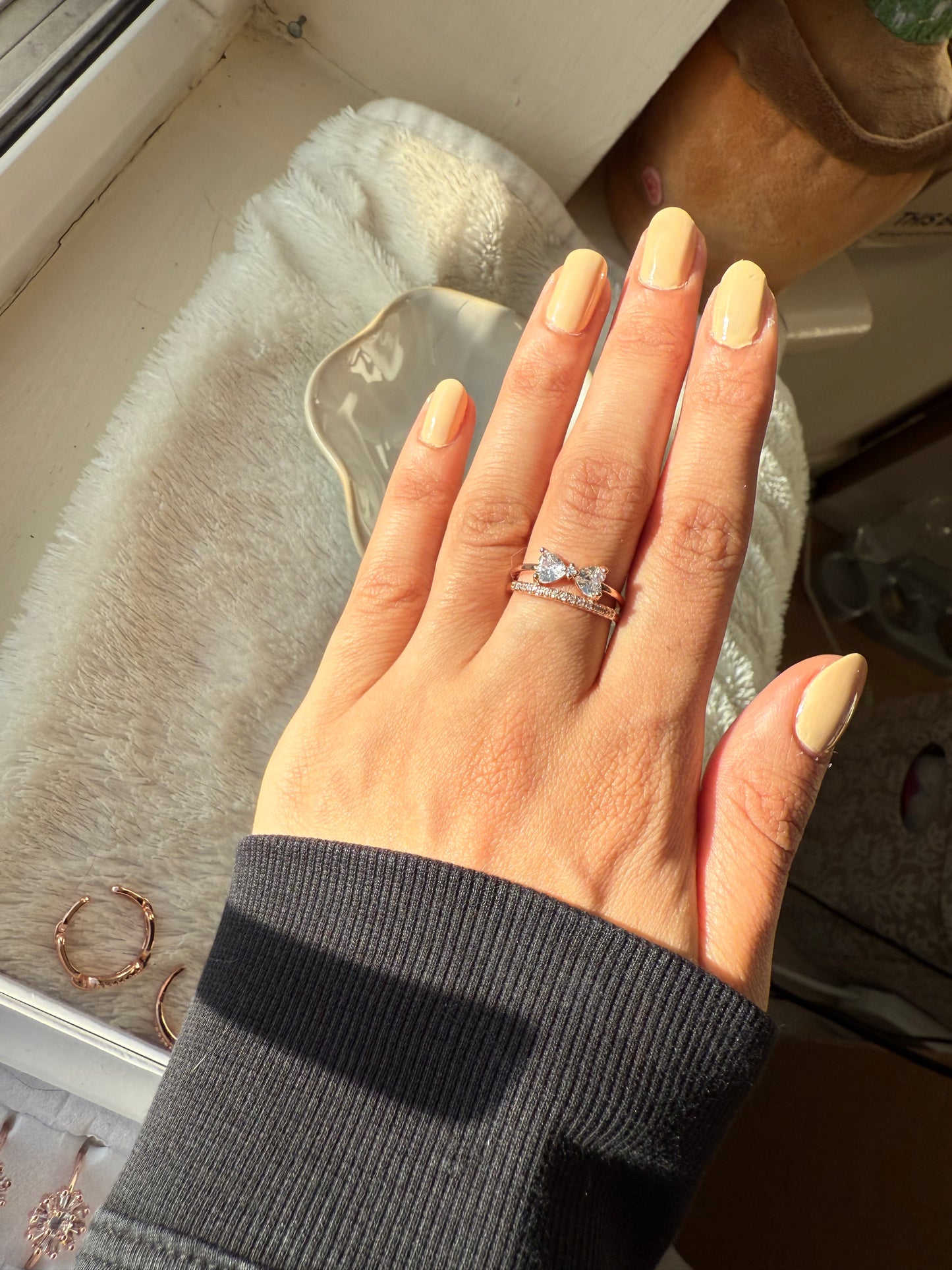 Bow band ring Adjustable
